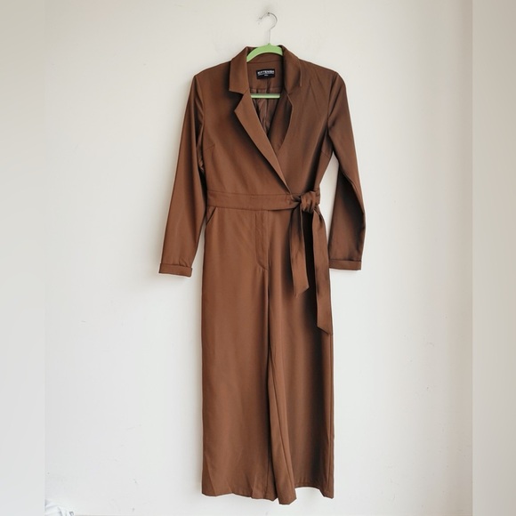 NWT KITTENISH Brown Long Sleeve Belted Jumpsuit XS - Picture 1 of 3